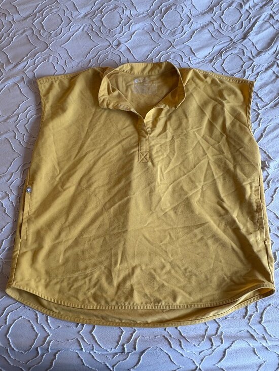 Figs Tops - DISCONTINUED Figs Rafaela Scrub Top – Light Gold
